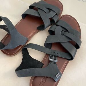 Tom’s Zoe sandals.